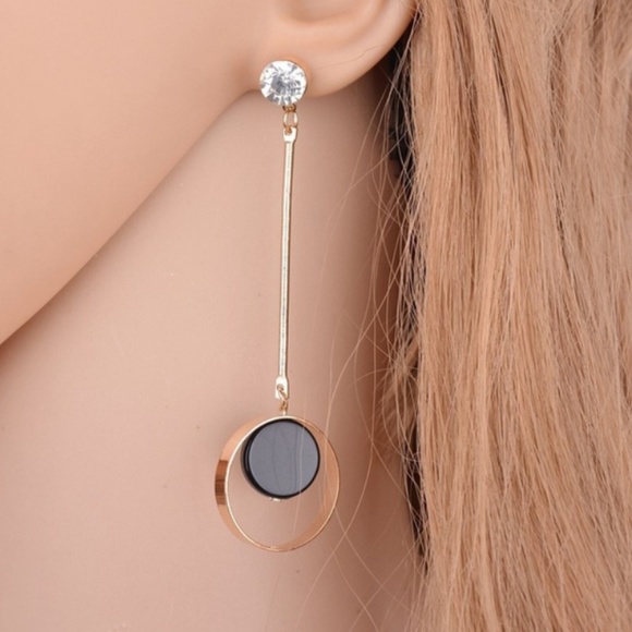 Asymmetrical Drop Earrings - Picture 2 of 3